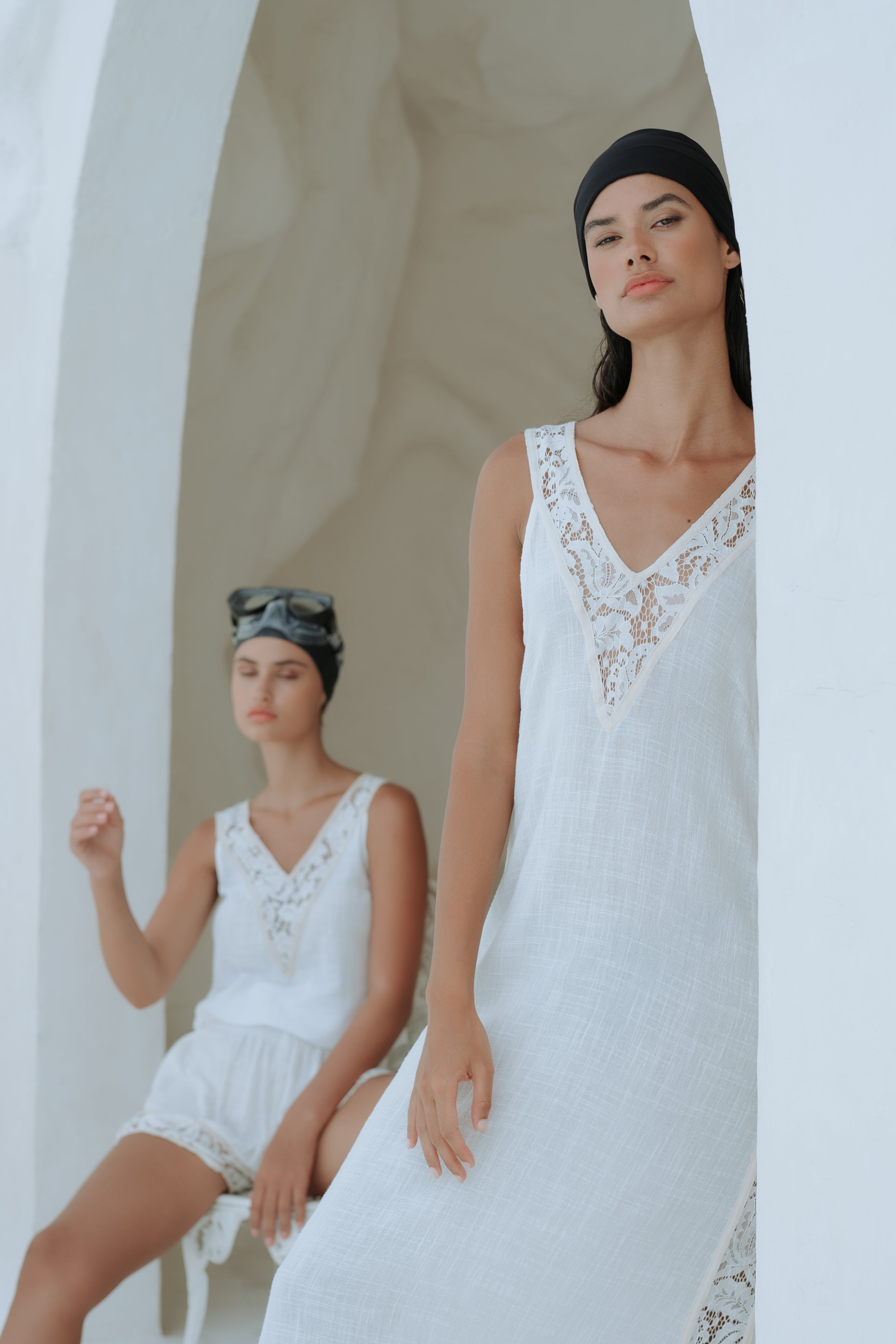 ANNA long dress with slit and belt