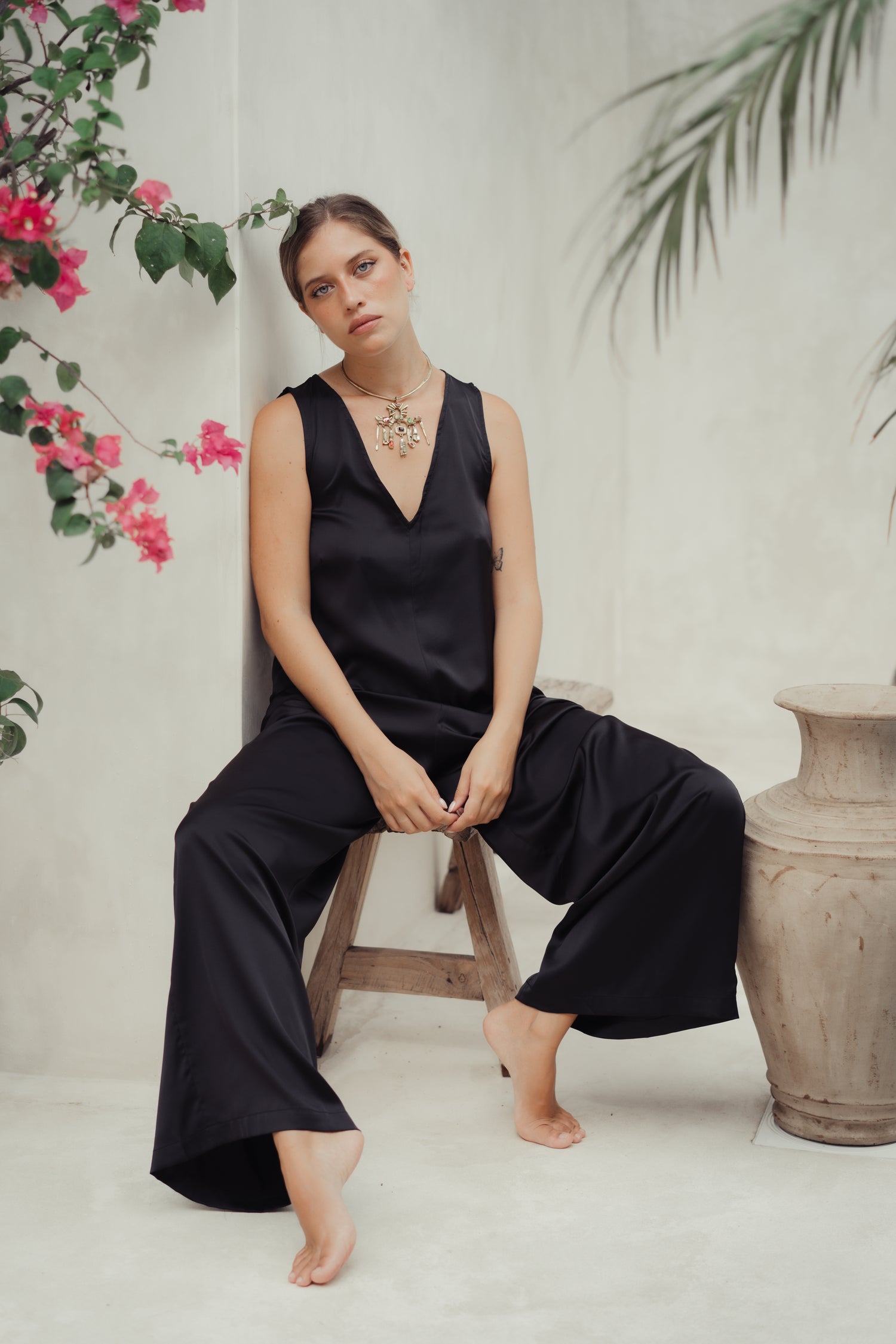 SOLENE Sleeveless jumpsuit with V neckline